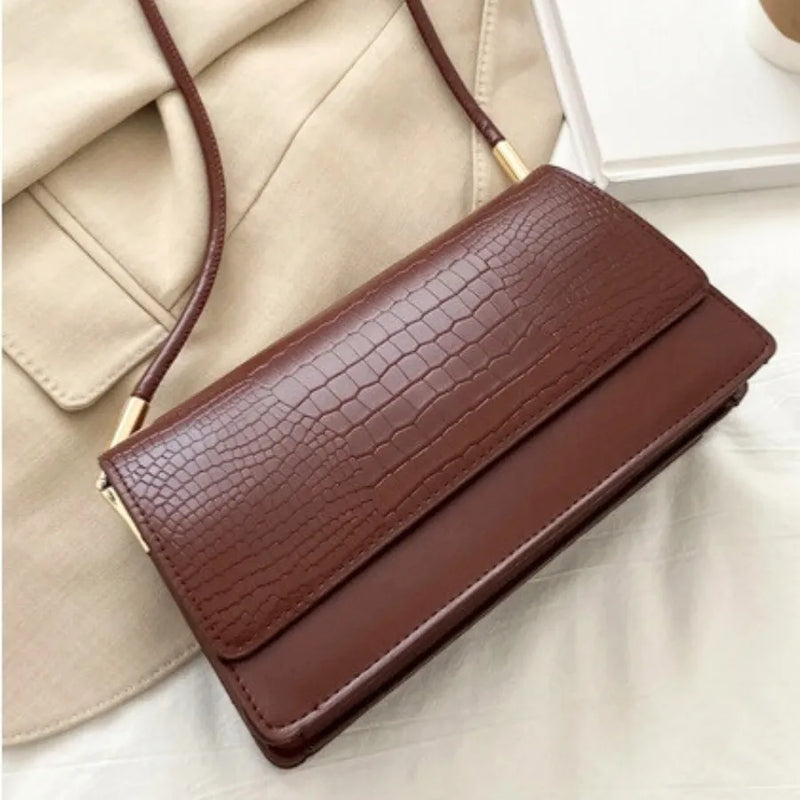 Bolsa de Ombro Baguette Croc